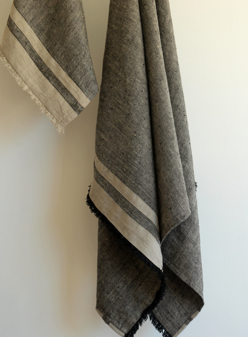 Linen Bath Towel Black/Natural with Natural Stripes