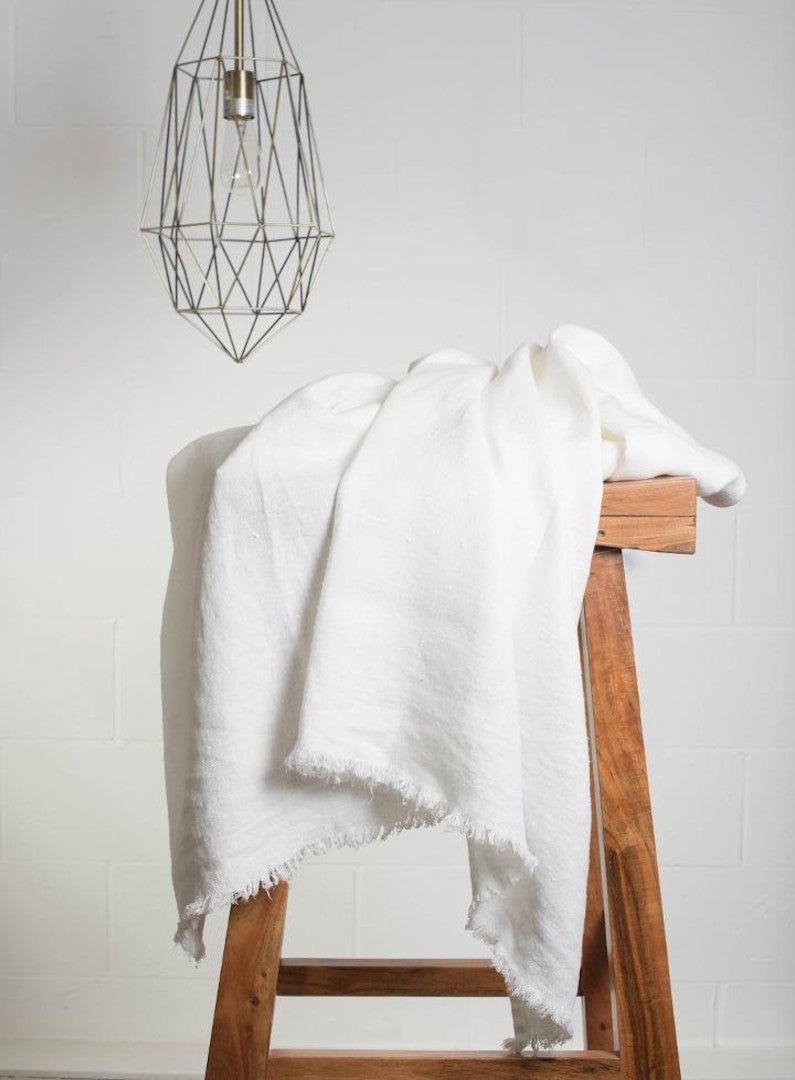 Linen Throw with Fringes Rustic White