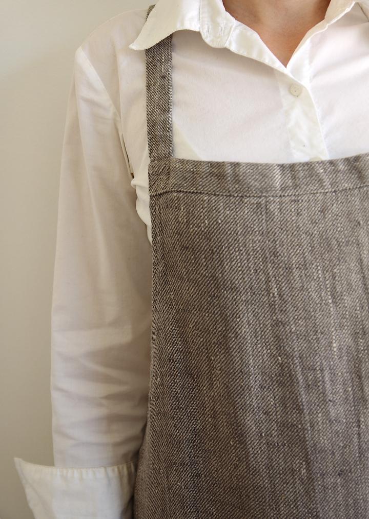 Pinafore Style Apron Grey/Natural